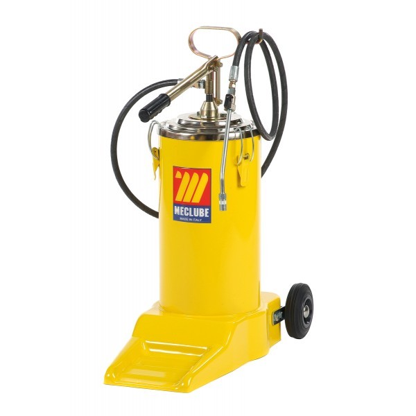 Mobile manual grease pump