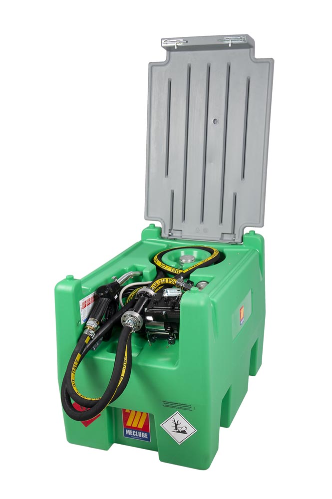 Benzine tank met afgiftepistool