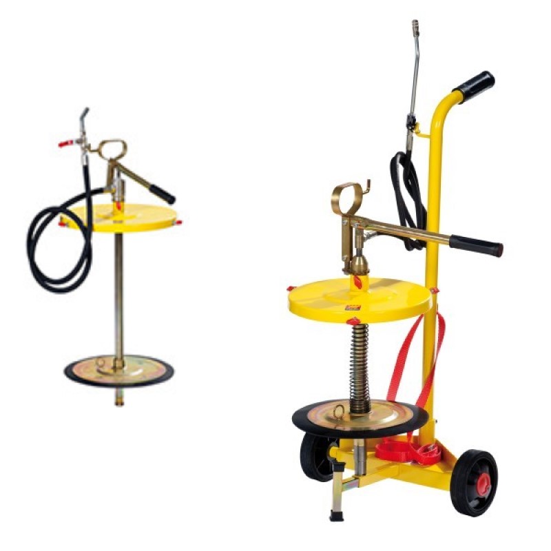 Manual grease pumps